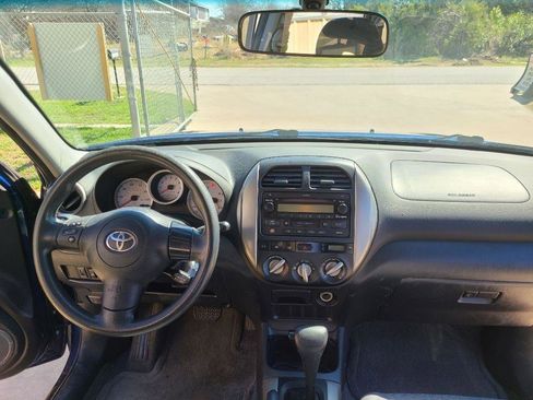 Used 2004 Toyota RAV4 2WD image 15