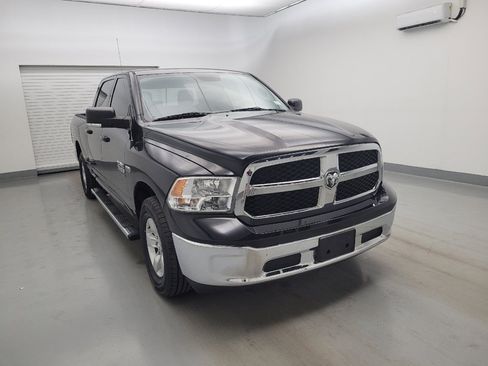 Used 2020 RAM 1500 Classic SLT w/ Luxury Group RWD image 13