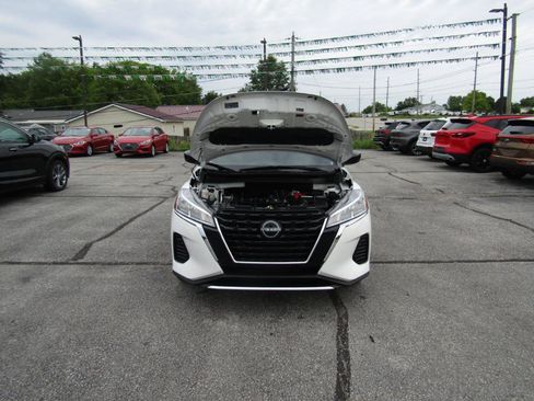Used 2023 Nissan Kicks SV FWD image 24