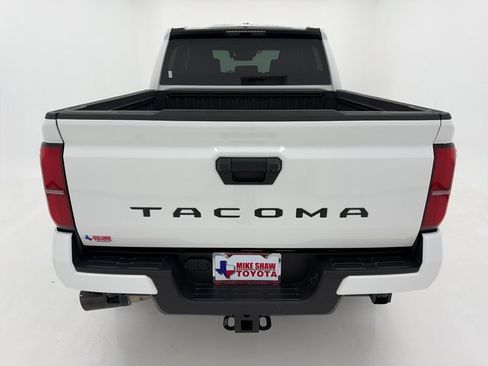 Used 2025 Toyota Tacoma SR5 image 39