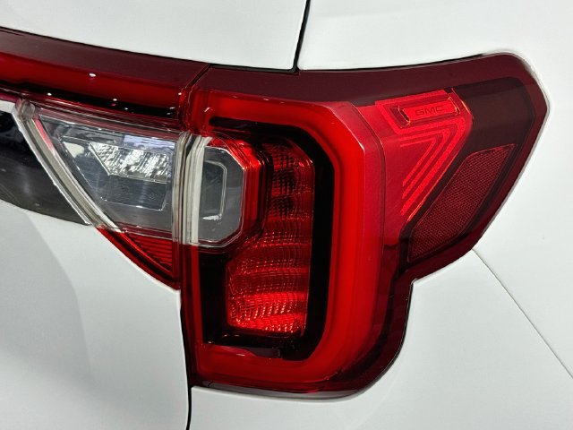 Used 2020 GMC Acadia SLE FWD image 31