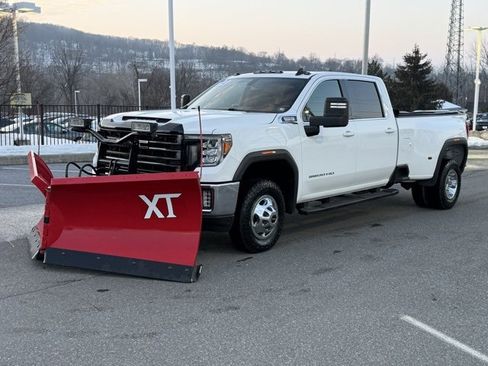 Used 2021 GMC Sierra 3500 SLE w/ SLE Convenience Package image 9