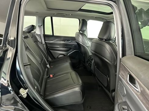 Used 2023 Jeep Grand Cherokee 4WD 4xe image 27