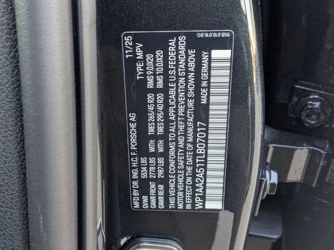 New 2026 Porsche Macan image 30