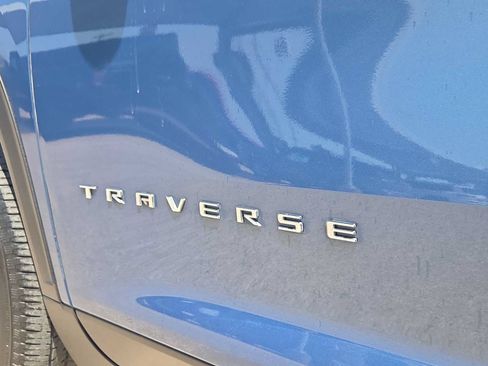 Used 2024 Chevrolet Traverse LT FWD image 11