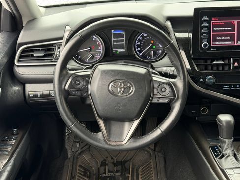 Used 2024 Toyota Camry SE FWD image 8