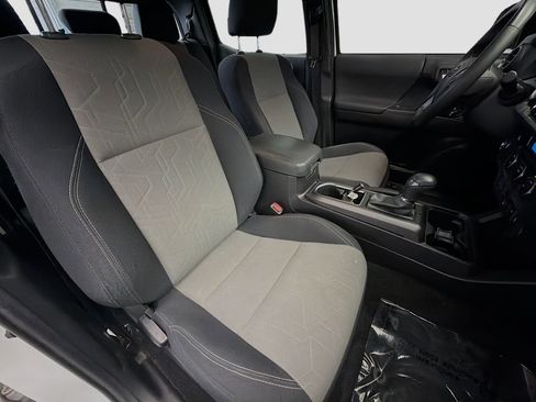 Used 2021 Toyota Tacoma TRD Sport image 15