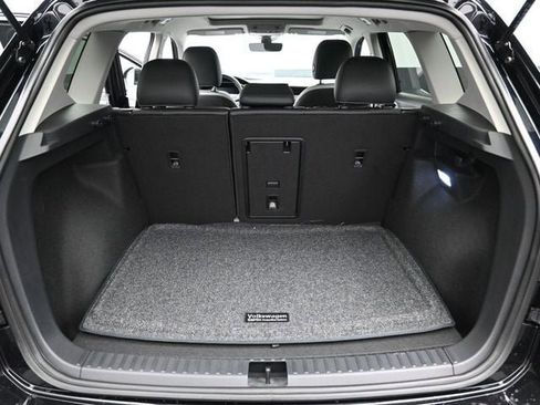 New 2026 Volkswagen Taos SE image 12