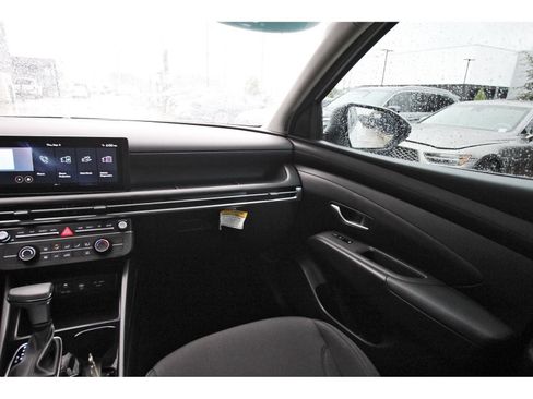 Certified 2026 Hyundai Tucson SE FWD image 13
