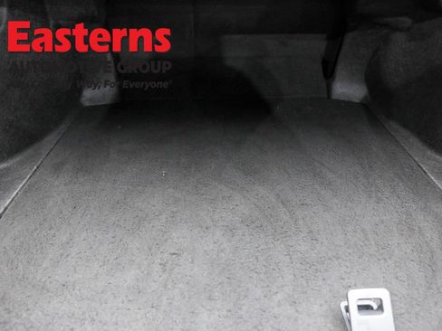 Used 2024 Toyota Camry SE image 9