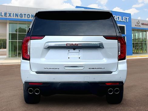 Used 2024 GMC Yukon Denali image 4