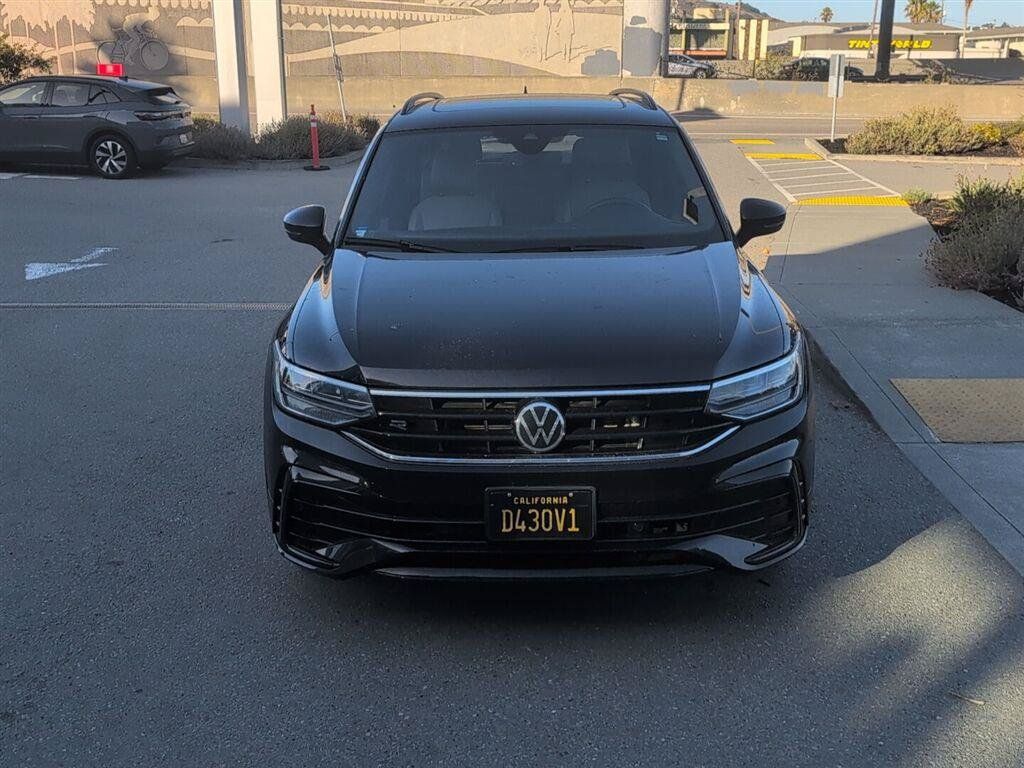 Used 2022 Volkswagen Tiguan SE R-Line FWD image 3