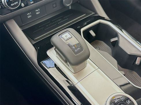 New 2026 Mitsubishi Outlander SEL FWD image 14
