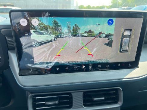 New 2025 Ford Maverick Lariat w/ Black Appearance Package image 22