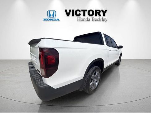 Used 2025 Honda Ridgeline TrailSport image 5