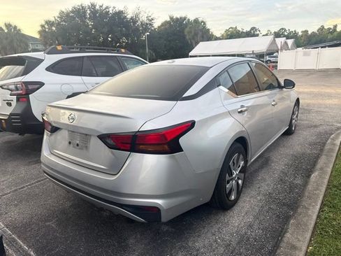 Used 2020 Nissan Altima 2.5 S FWD image 2