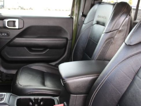 Used 2021 Jeep Wrangler Unlimited Sahara image 36