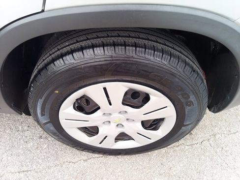 Used 2018 Chevrolet Trax LS image 12