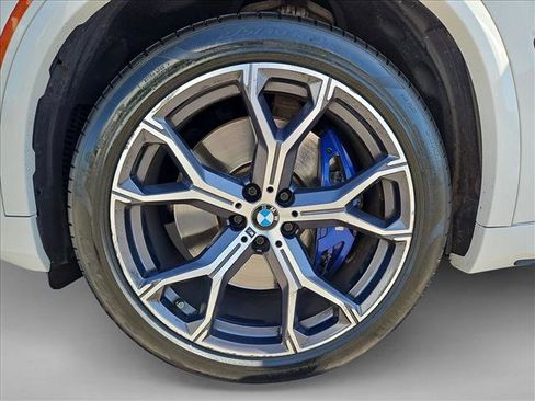 Used 2019 BMW X5 xDrive40i w/ M Sport Package AWD/4WD image 25