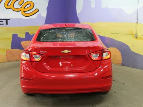 Used 2019 Chevrolet Cruze LT w/ LT True North Edition FWD image 7