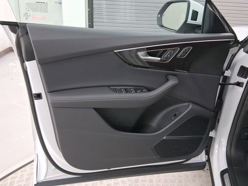 New 2026 Audi Q8 Premium Plus image 18