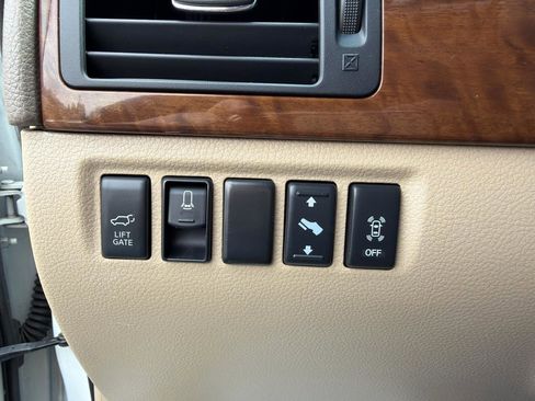Used 2011 Nissan Armada Platinum AWD/4WD image 23