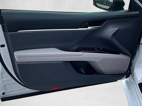 Used 2023 Toyota Camry LE image 18