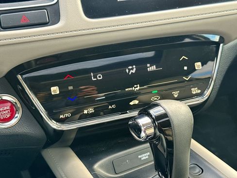 Used 2018 Honda HR-V EX-L image 28