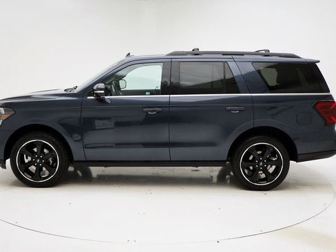 Used 2022 Ford Expedition Limited image 6