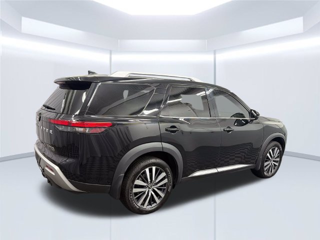Used 2022 Nissan Pathfinder Platinum w/ Cargo Package AWD/4WD image 5