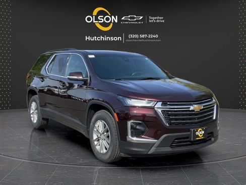 Used 2023 Chevrolet Traverse LT w/ Rear Camera Mirror Package AWD/4WD image 15