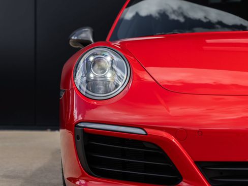 Certified 2019 Porsche 911 Carrera T RWD image 22