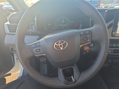 Used 2025 Toyota Camry LE FWD image 13