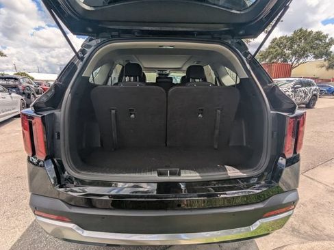 Certified 2024 Kia Sorento S w/ Panoramic Sunroof Package FWD image 13