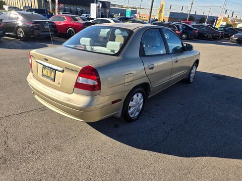 Used 2000 Daewoo Nubira SE image 4