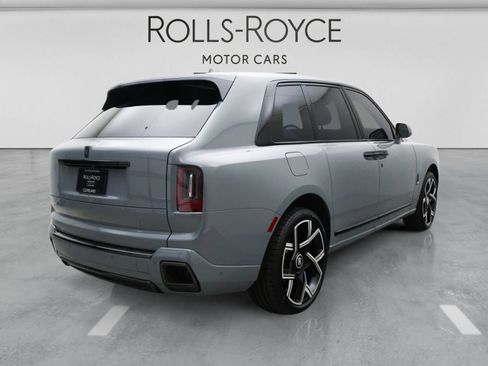 Certified 2025 Rolls-Royce Cullinan Black Badge AWD/4WD image 10