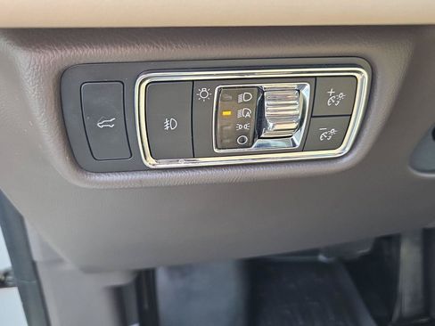 Used 2022 Lincoln Aviator Reserve w/ Equipment Group 201A AWD/4WD image 12