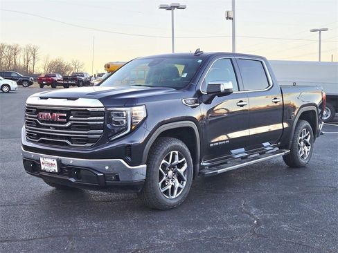 Used 2023 GMC Sierra 1500 SLT w/ SLT Premium Plus Package image 7