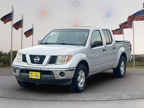 Used 2008 Nissan Frontier SE w/ SE Value Truck Pkg RWD image 3