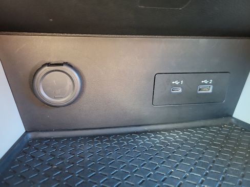 Used 2023 Nissan Pathfinder SV image 25