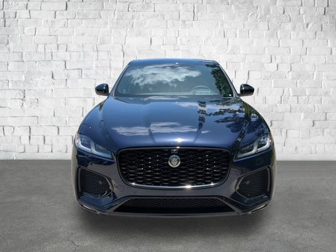 New 2026 Jaguar F-PACE R-Dynamic S image 2