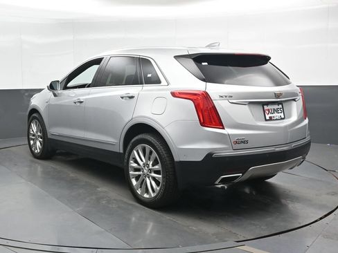 Used 2017 Cadillac XT5 Platinum w/ Driver Assist Package AWD/4WD image 10