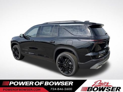 New 2026 Chevrolet Traverse LT w/ Driver Confidence Package AWD/4WD image 3