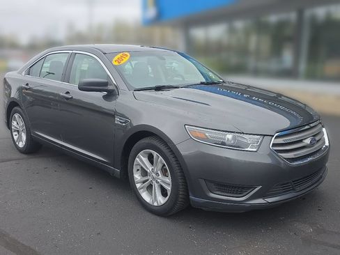Used 2019 Ford Taurus SE FWD image 9