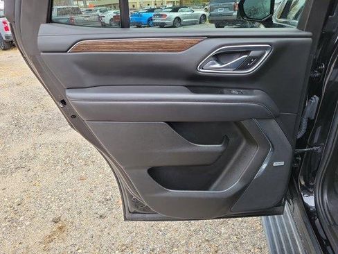 Used 2022 Chevrolet Tahoe High Country image 11