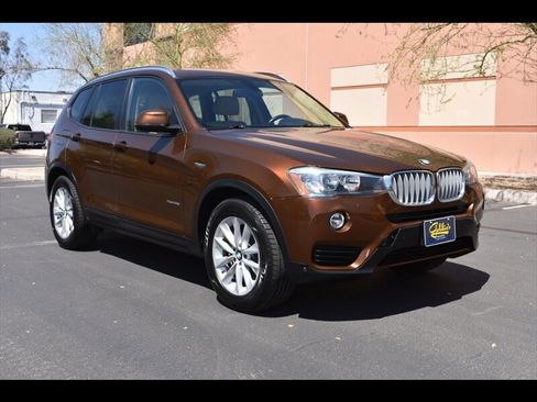 Used 2017 BMW X3 xDrive28i AWD/4WD image 2