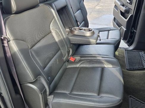 Used 2017 Chevrolet Silverado 1500 LTZ Z71 w/ Realtree Edition image 14