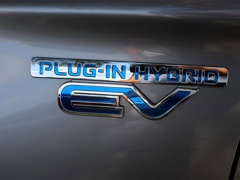 Used 2022 Mitsubishi Outlander SEL image 37