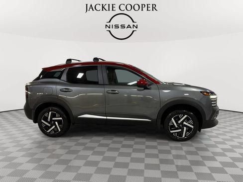 New 2027 Nissan Kicks SV w/ Cold Weather Package FWD image 4