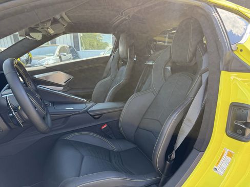 Used 2023 Chevrolet Corvette Stingray Premium Cpe w/ Z51 Performance Package RWD image 12